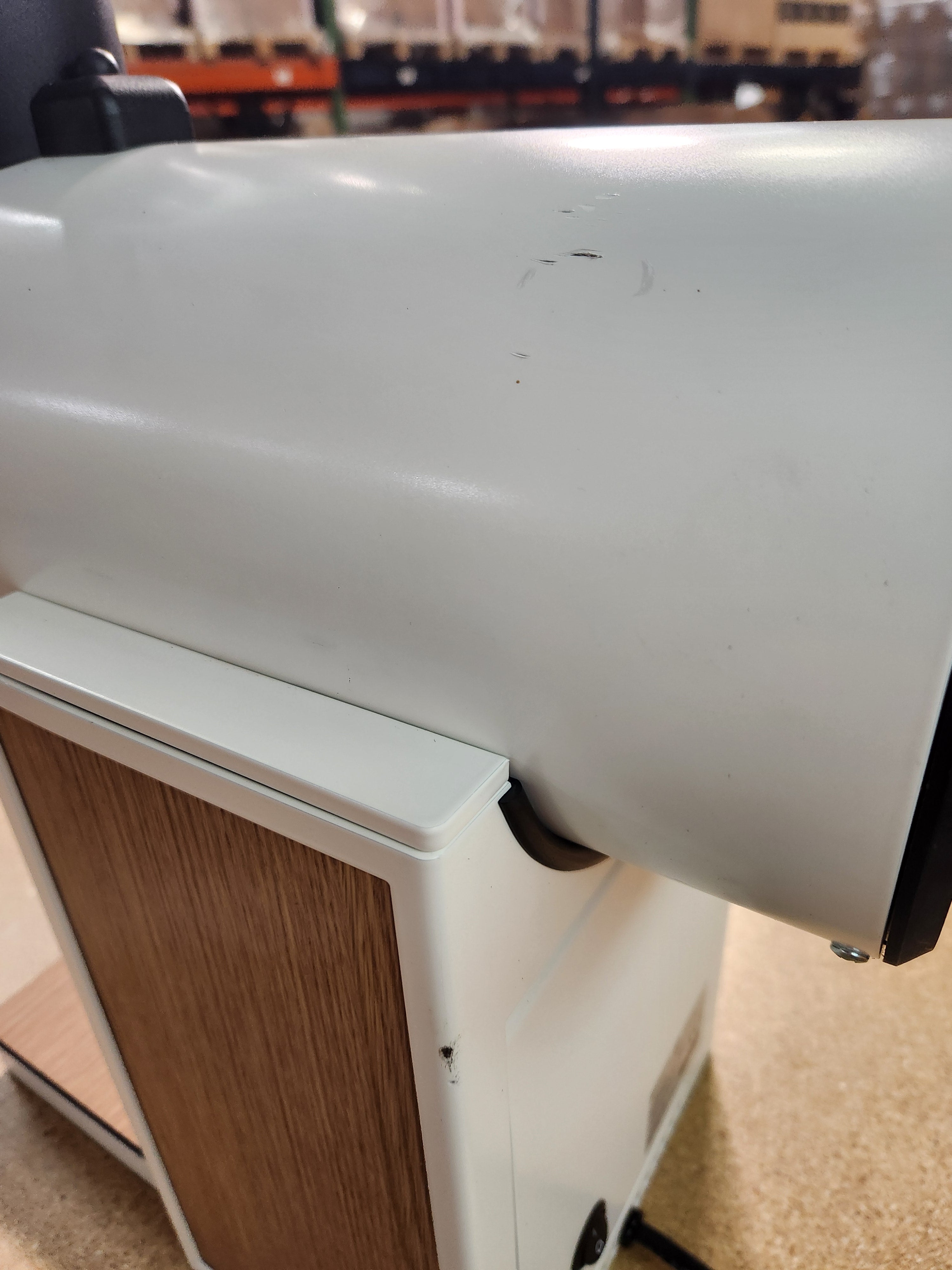 Bentwood Vertical 75 White DEMO 1100191