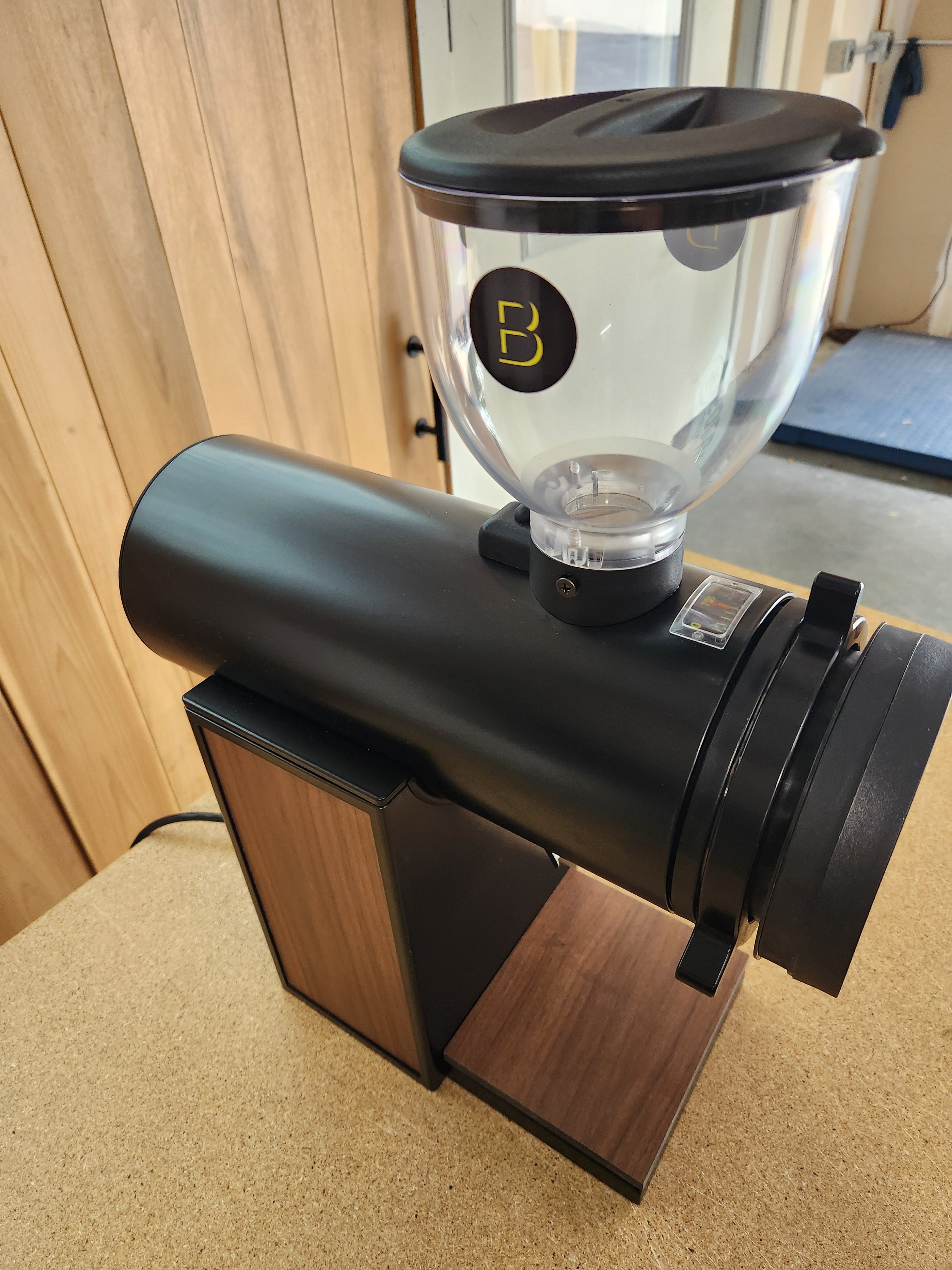 Bentwood Vertical 75 Black DEMO 100150