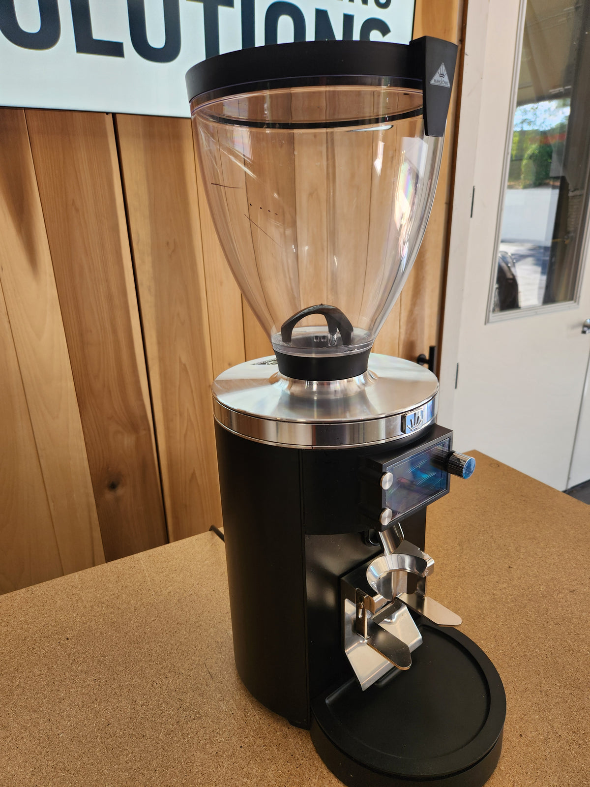 E80W GbS Grind-by-Sync in black DEMO 823623