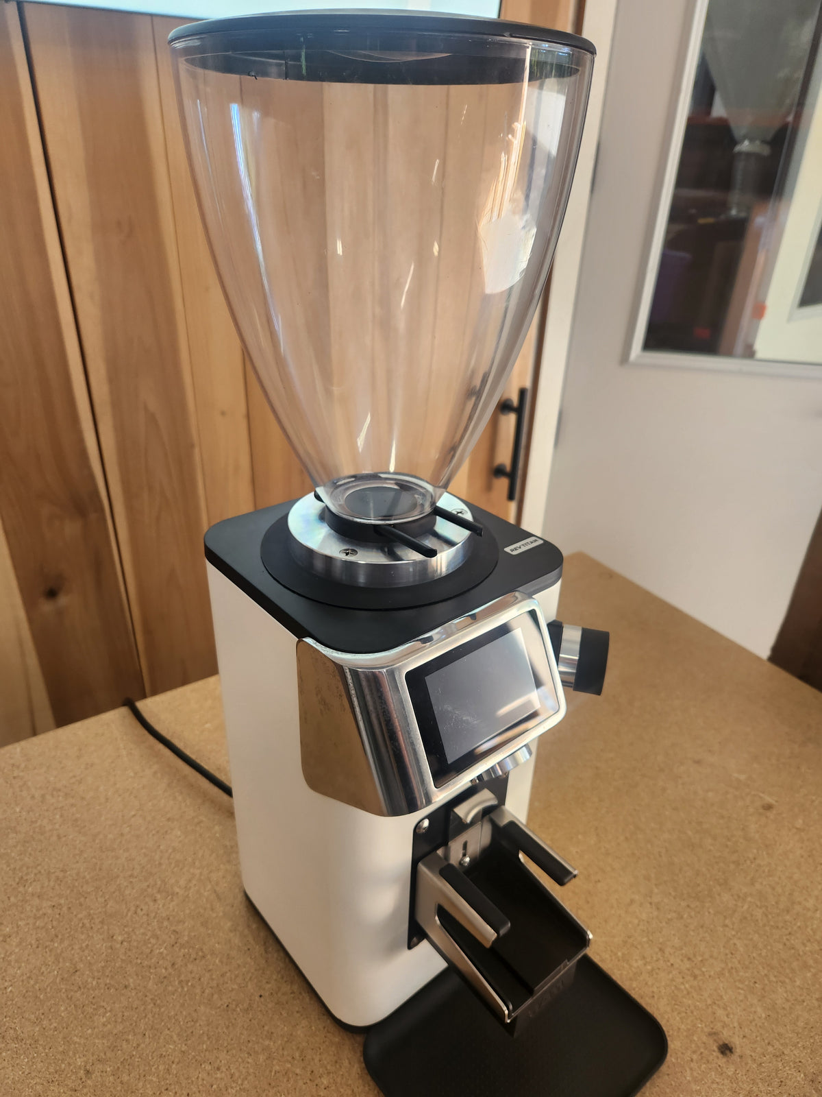 Ceado REV Titan Espresso Grinder with WAM White DEMO CHE364022