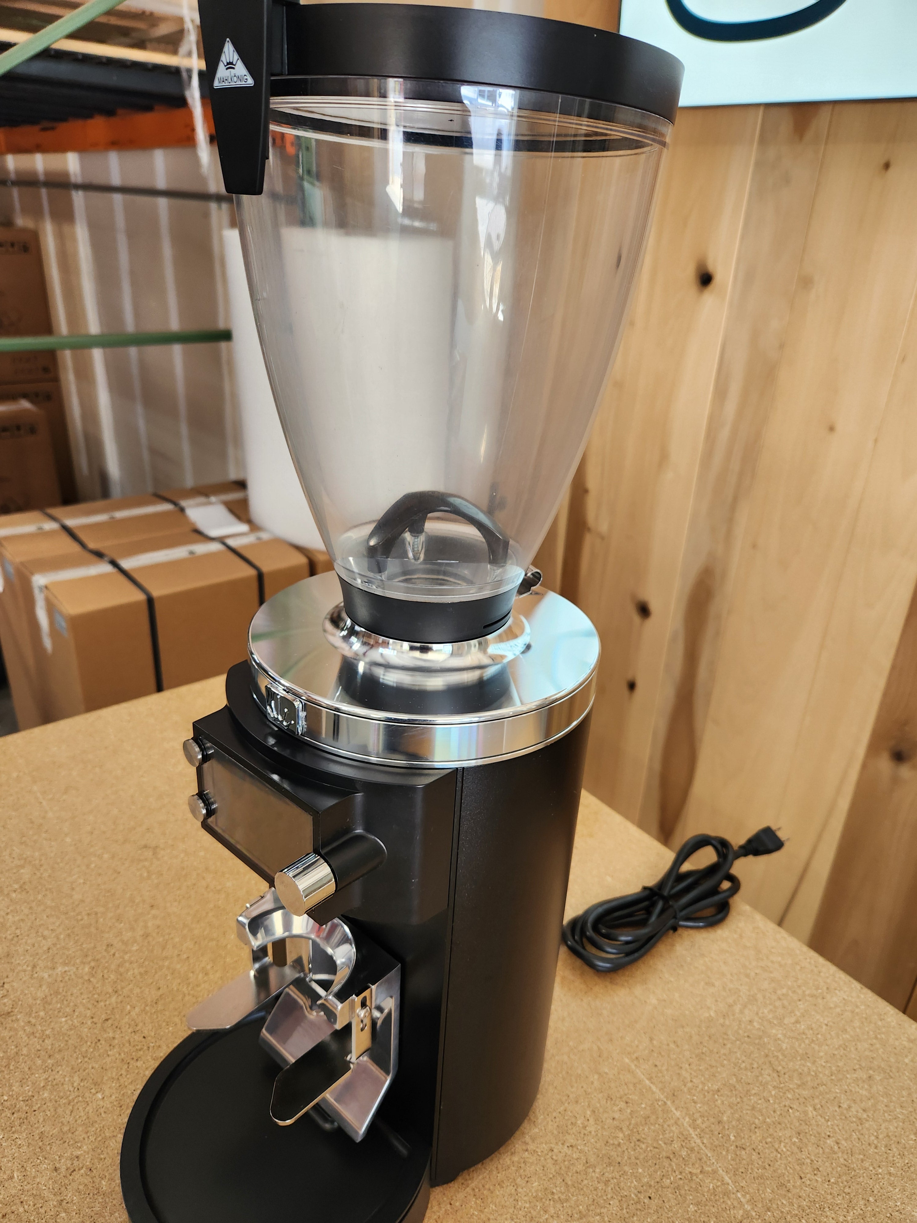 Mahlkonig E65W GbS Grind-by-Sync Espresso Grinder in Black DEMO 947553