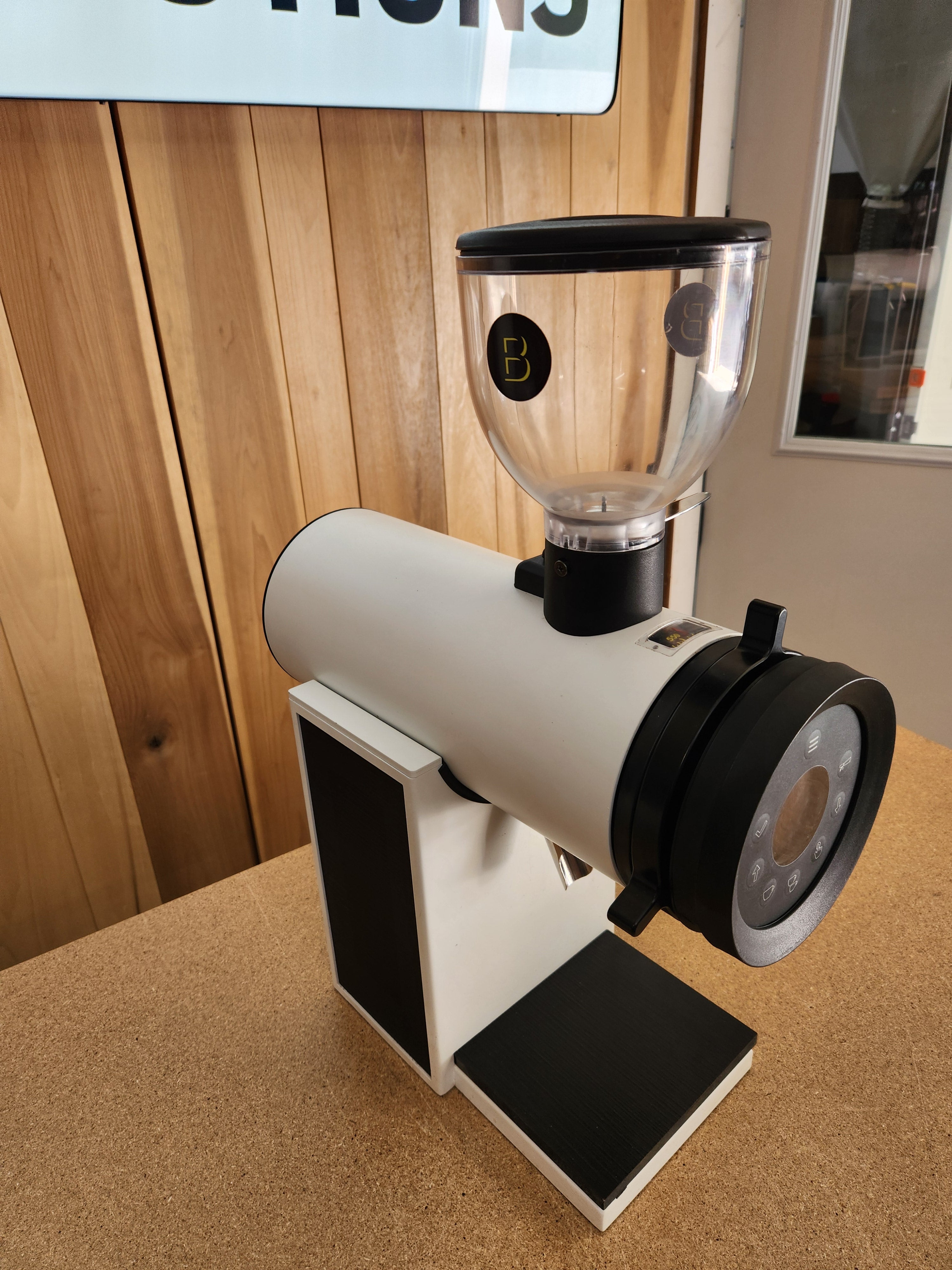 Bentwood Vertical 75 White DEMO 100174